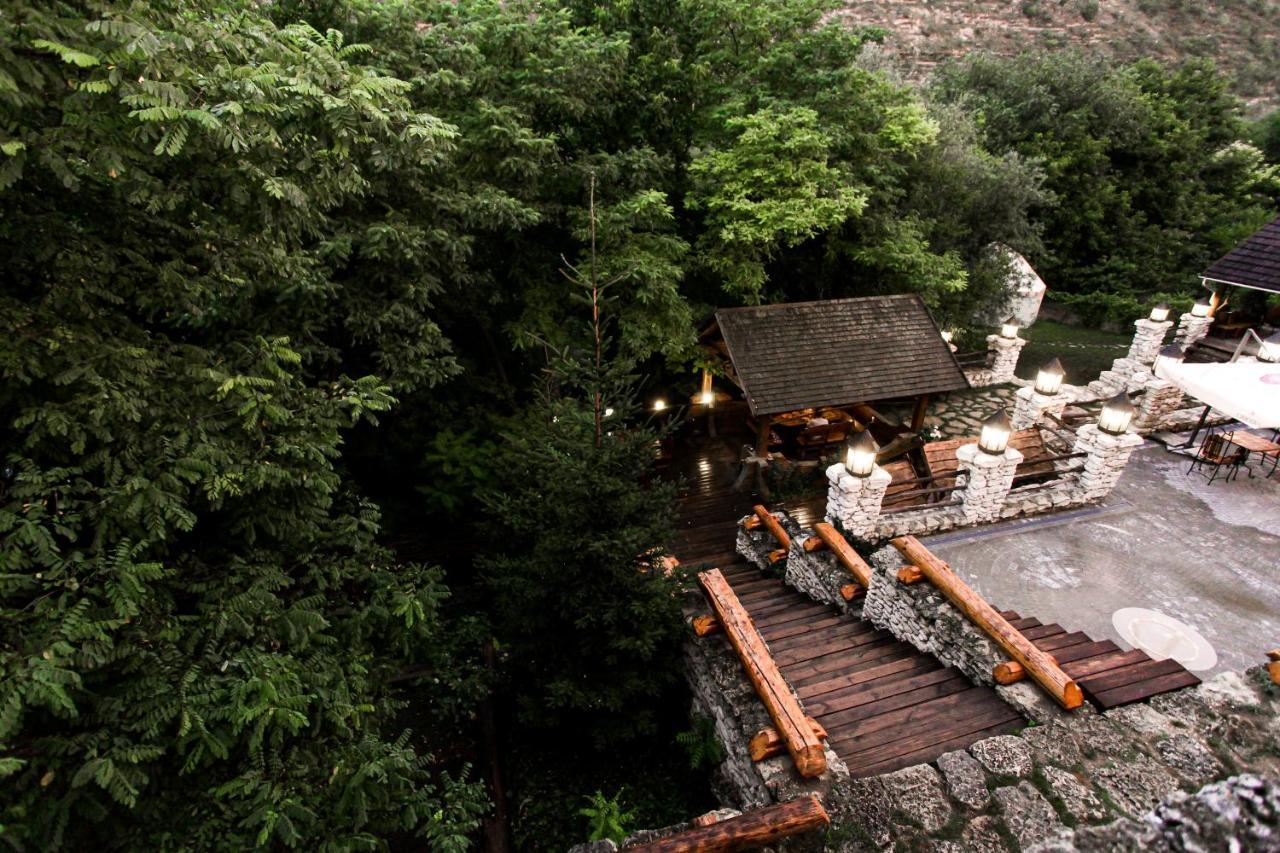 Vila Etnica Trebujeni 外观 照片